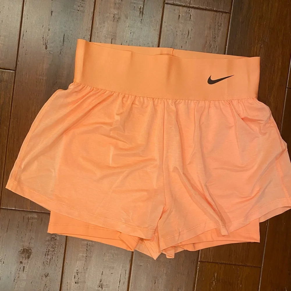 Nike women’s skort size S